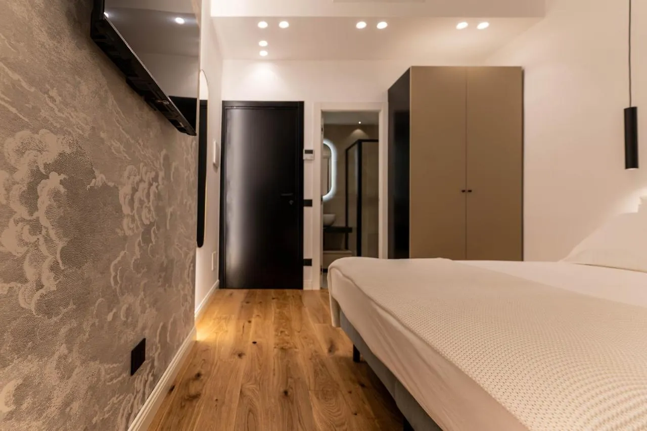 Scipioni Luxury Suite Rome 0*,  Italy